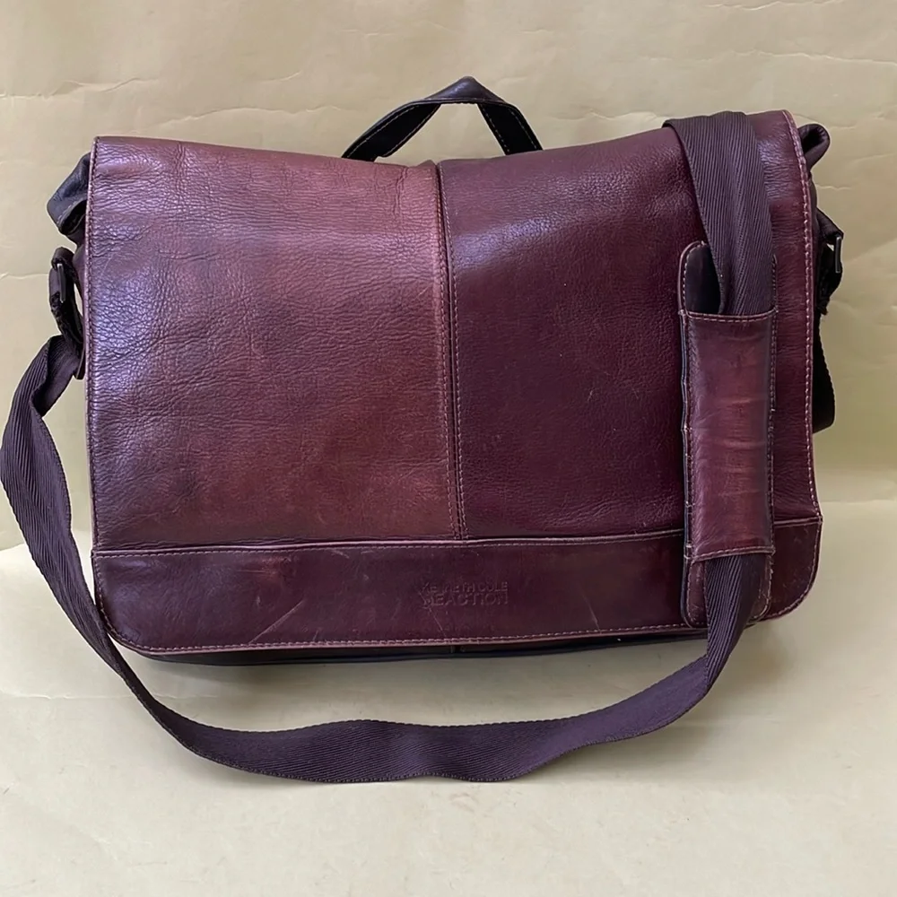 Vintage dark brown Kenneth Cole leather bag